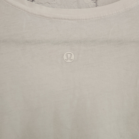Lululemon Love Crew Short Sleeve - Picture 4 of 5
